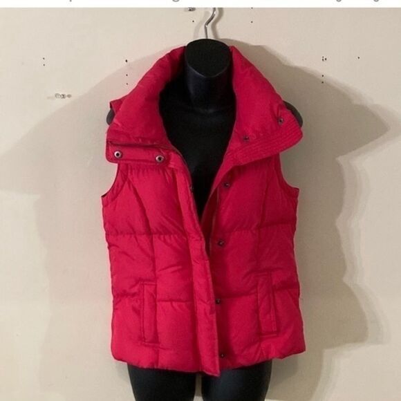 Abercrombie & Fitch pink puffer down mix vest see pic 3 for fabrics. - Picture 1 of 6